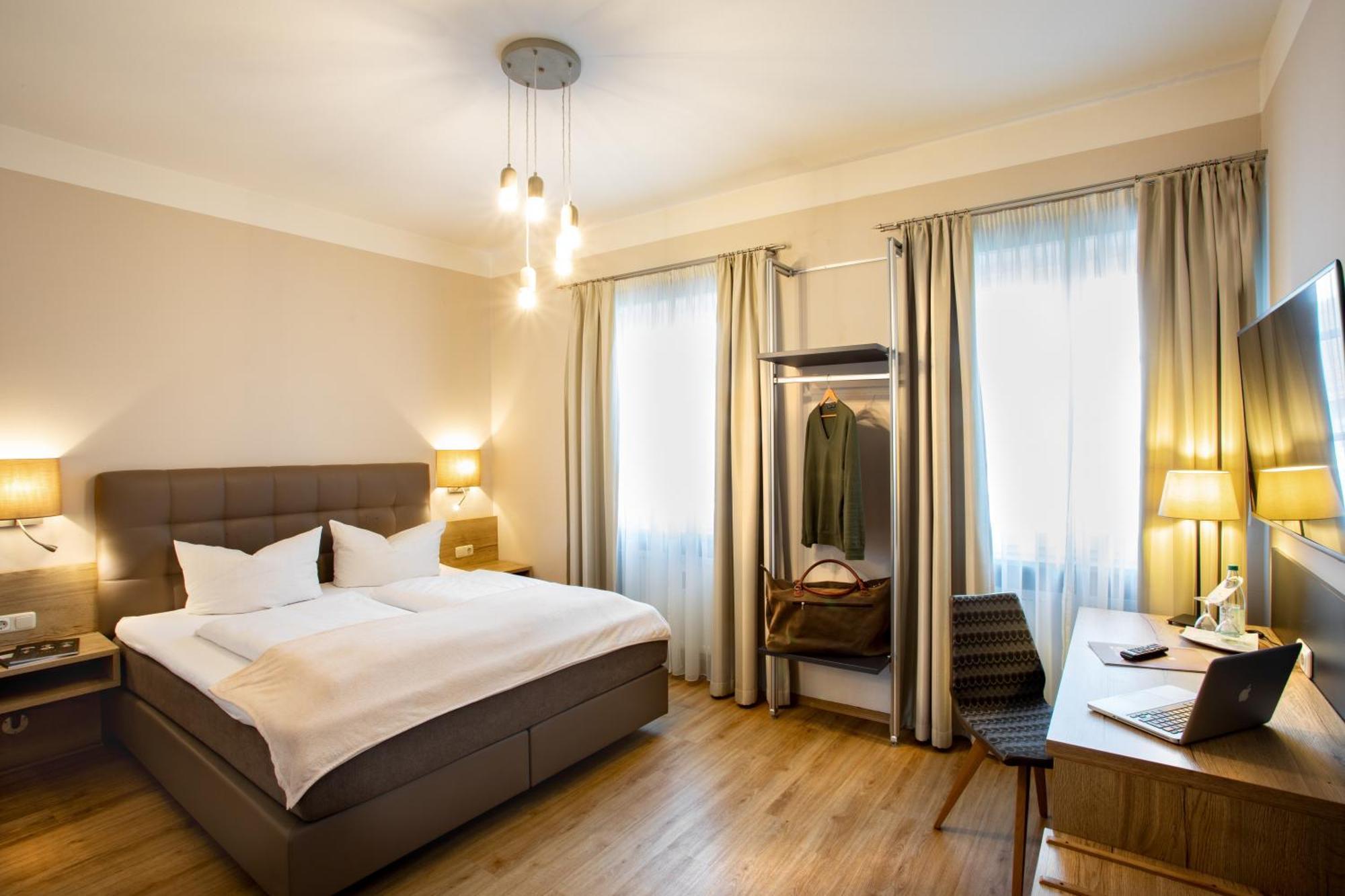 Boardinghouse Pfarrkirchen Hotel Buitenkant foto