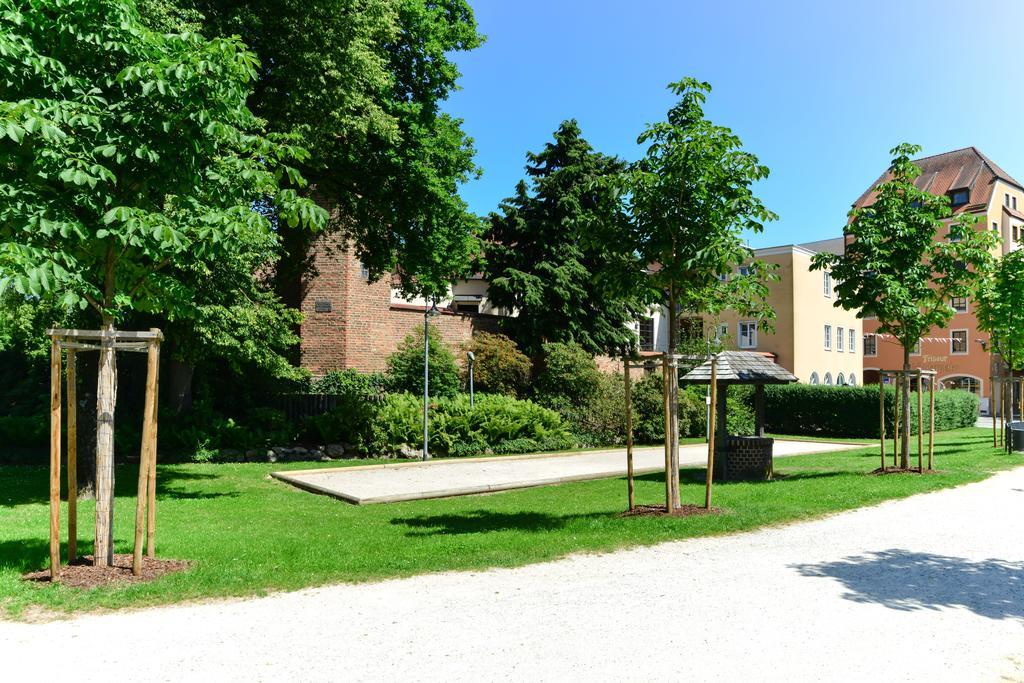 Boardinghouse Pfarrkirchen Hotel Buitenkant foto