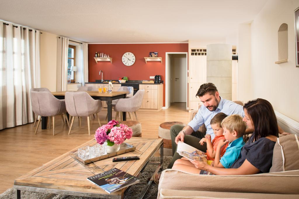Boardinghouse Pfarrkirchen Hotel Buitenkant foto
